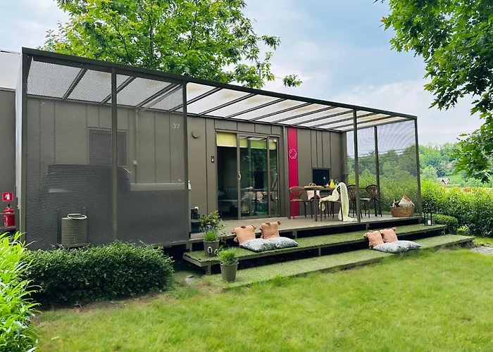 Magnolia House By The River Xl