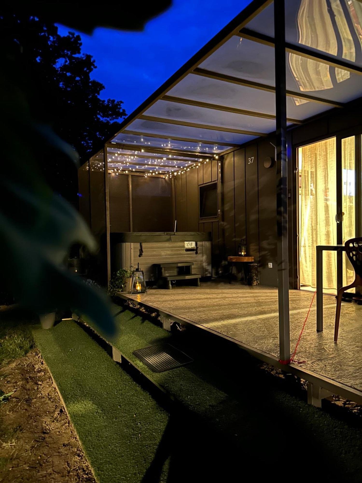 Magnolia House By The River Xl Vakantiehuis Metlika